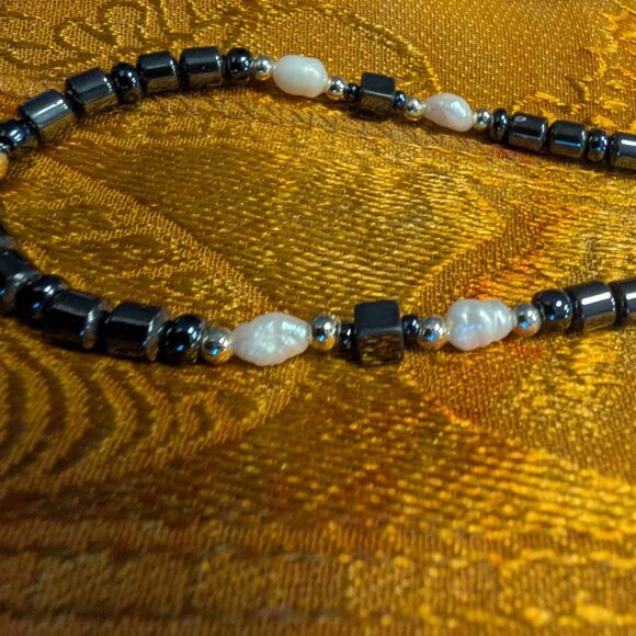 Vintage Pearl & Hematite Beaded Necklace - Picture 4 of 6